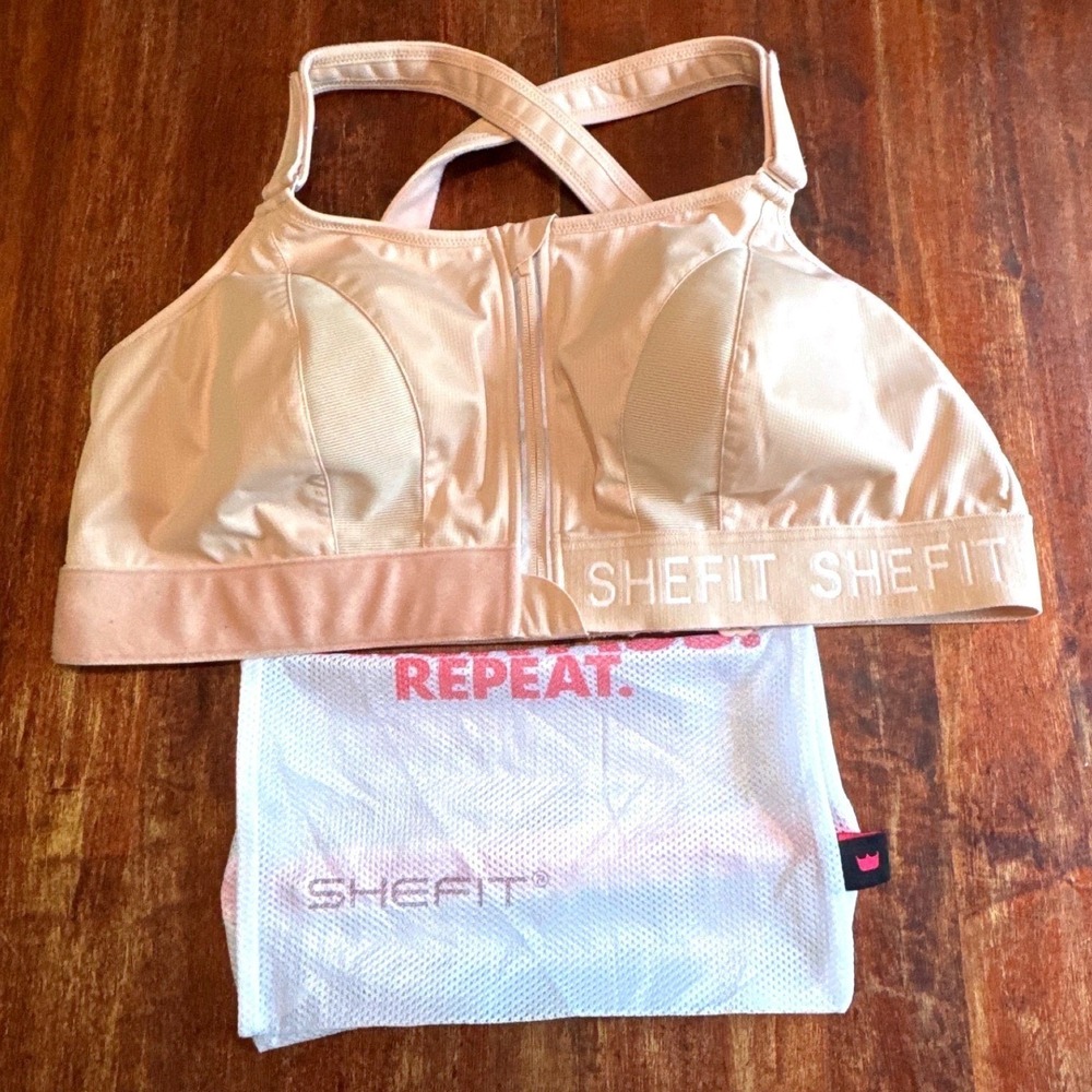 SHEFIT Ultimate Sports Bra Womens 4Luxe Sand High Impact Zip Front Bra